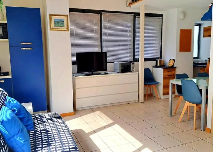 Gemme Fiorentine Apartments In Front Of The Train Station 5 Minutes From The Centre Free Parking