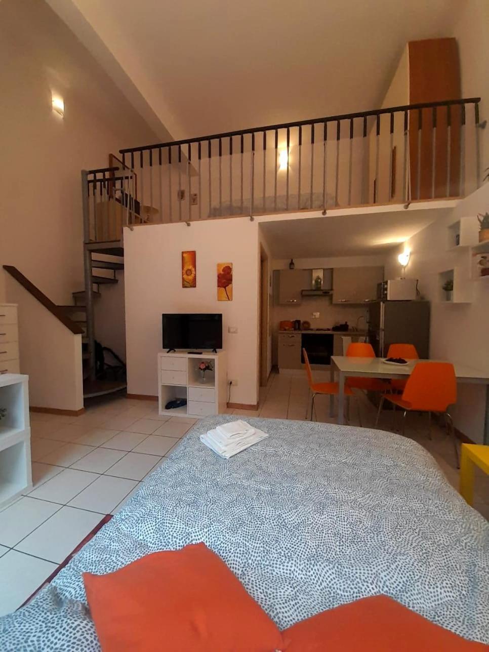 Gemme Fiorentine In Front Of The Train Station 5 Minutes From The Centre Free Parking Florence