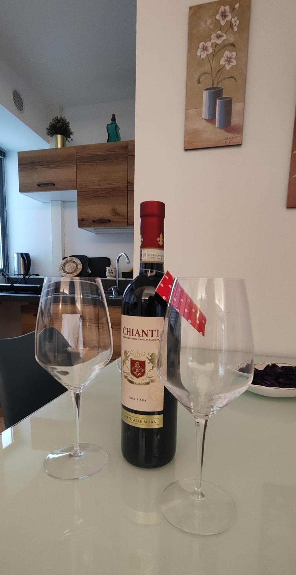 Apartment Gemme Fiorentine In Front Of The Train Station 5 Minutes From The Centre Free Parking