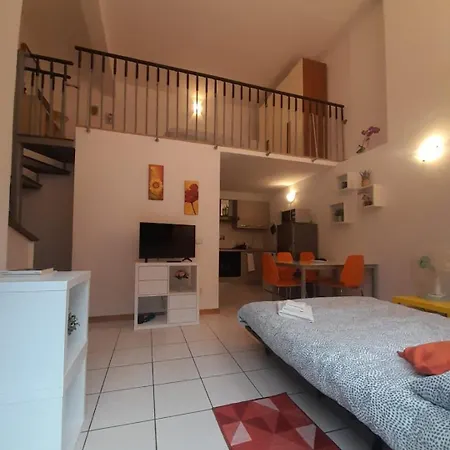 Gemme Fiorentine Apartments In Front Of The Train Station 5 Minutes From The Centre Free Parking Florence Exterior photo